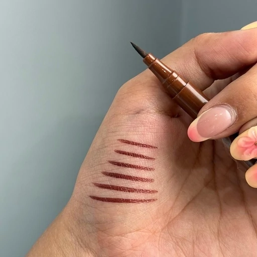 خط چشم قهوه ای ماژیکی