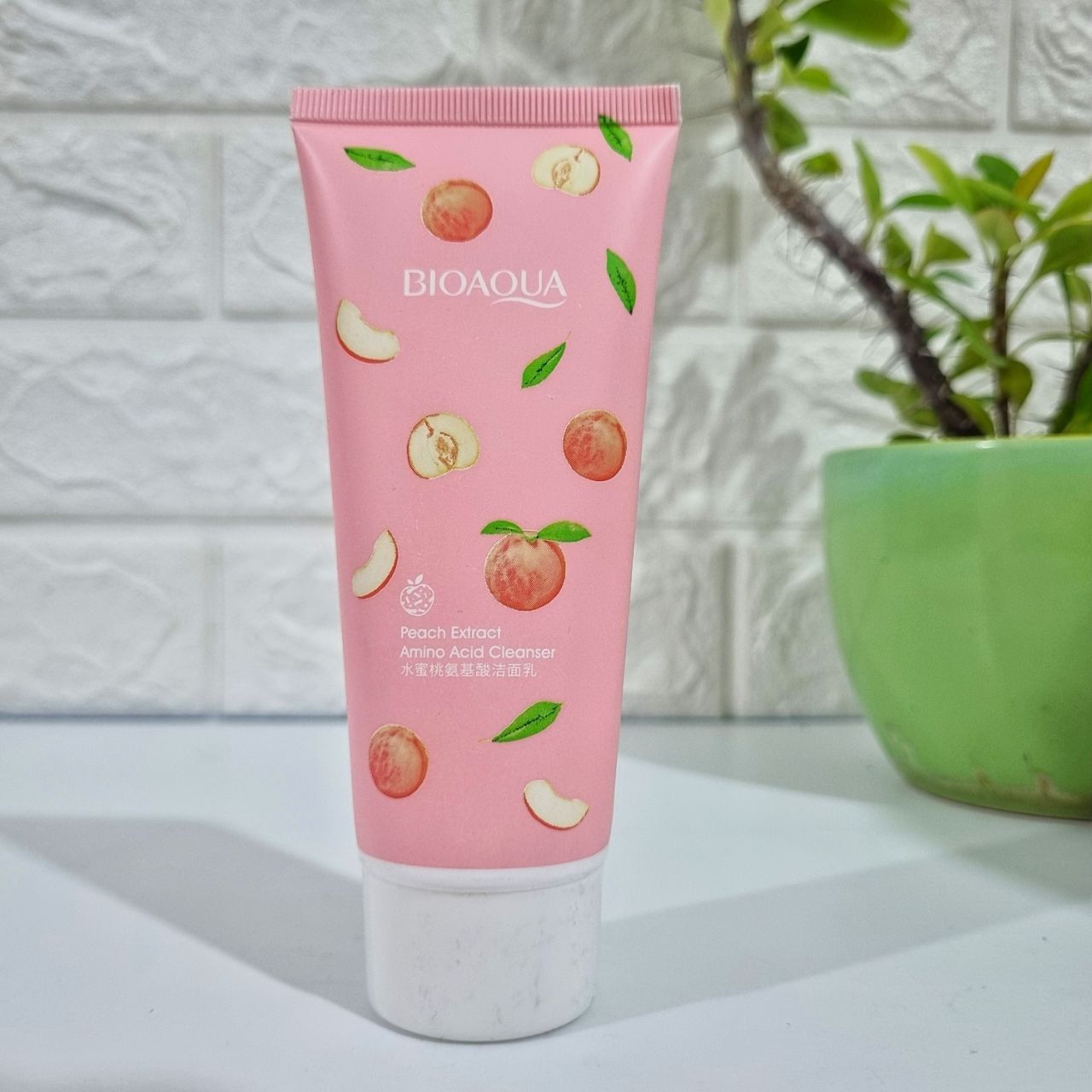 فوم شستشو هلو بیوآکوا