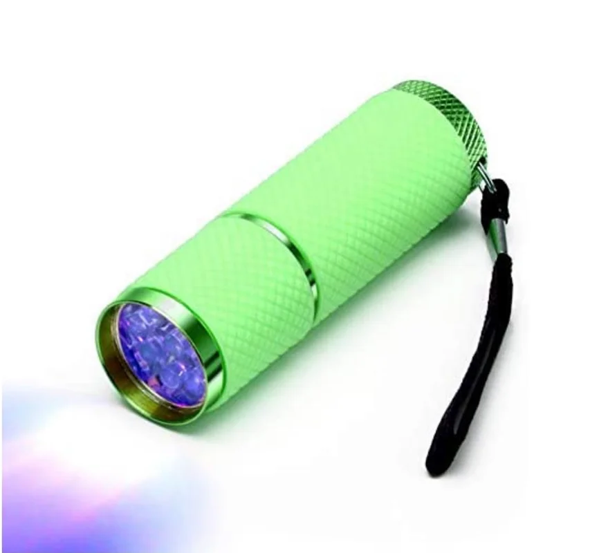 یووی چراغ قوه ای